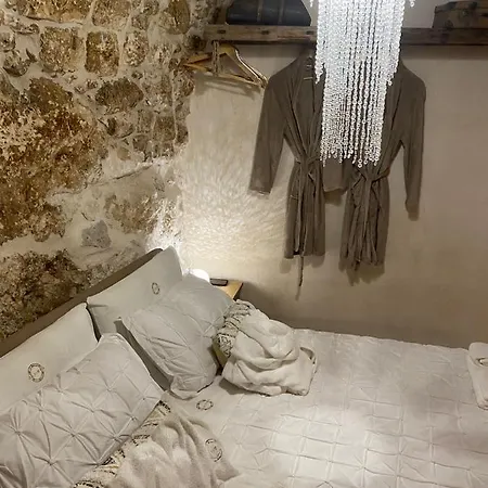 Alkimia Nocleg ze śniadaniem 4*